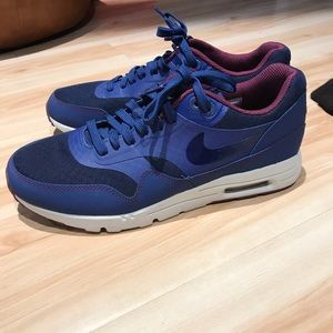 Women’s Nike Air Max sneakers